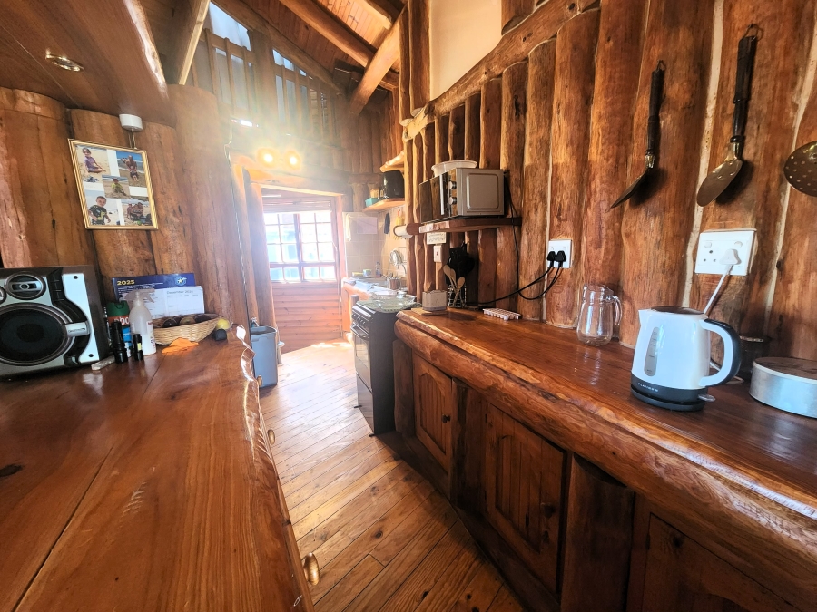 3 Bedroom Property for Sale in Boggomsbaai Western Cape